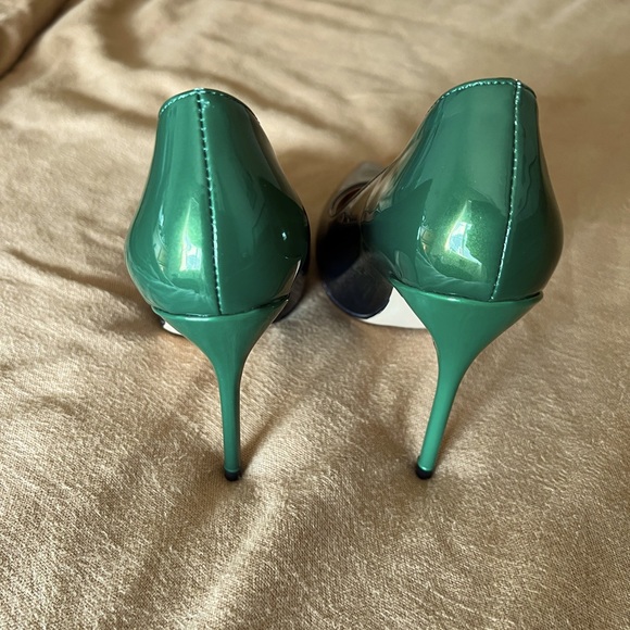 Coleter Pointy Toe Pump Green Black Gradient - Picture 4 of 9